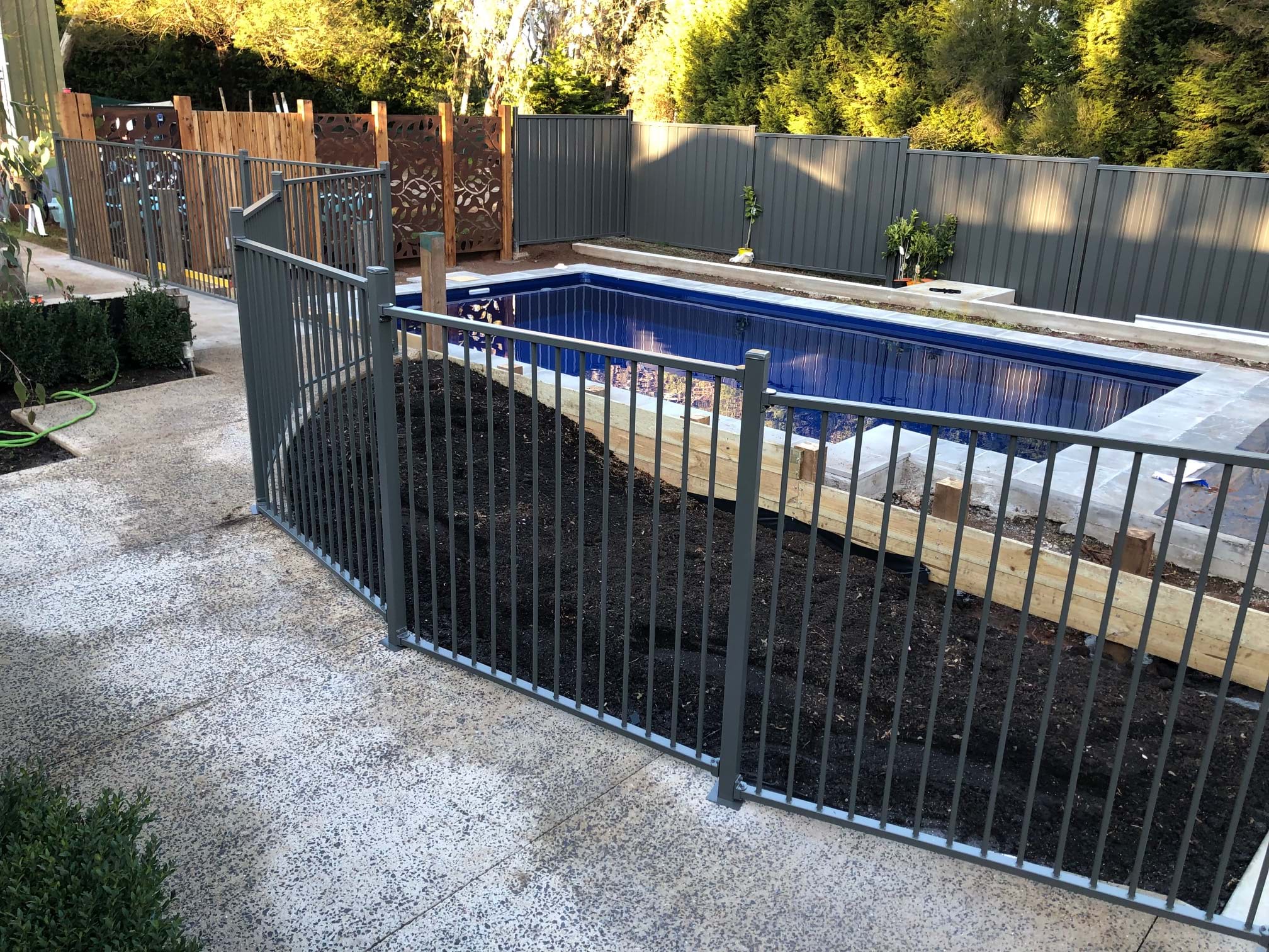 pool fence aluminum